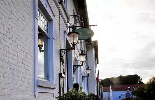 Flinchs Hotel